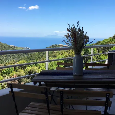 Avec Terrasse Vue A 57 M² Proche Plages *