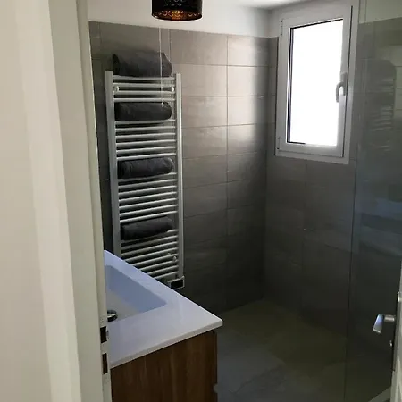 Avec Terrasse Vue A 57 M² Proche Plages דירה *