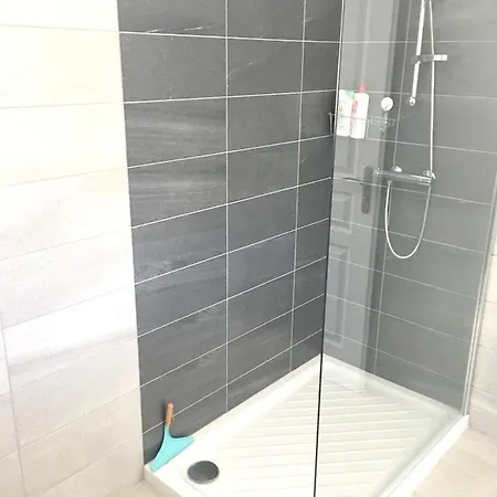 Avec Terrasse Vue A 57 M² Proche Plages דירה