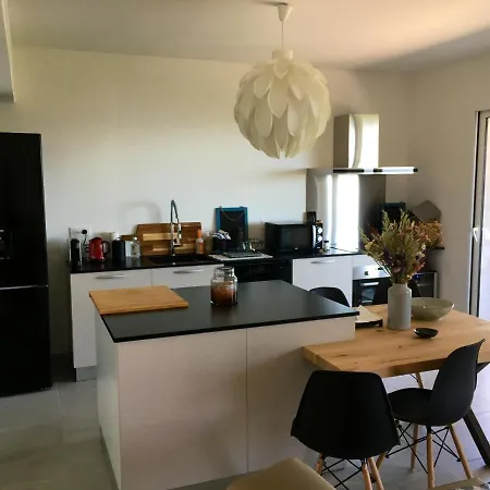 Avec Terrasse Vue A 57 M² Proche Plages Apartment